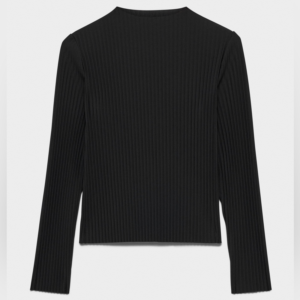 Aritzia Advocate Top